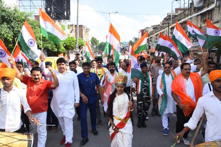 ब्रह्मराष्ट्र एकम ने अमृत महोत्सव पर निकाली ‘राष्ट्रीय ध्वज यात्रा’  अमर शहीदों को याद कर उन्हें किया नमन