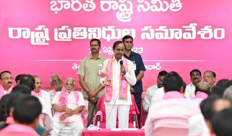 तेलंगाना सभी राज्यों को प्रगति का मार्ग दिखाएगा: KCR ने BRS पूर्ण सत्र में कहा