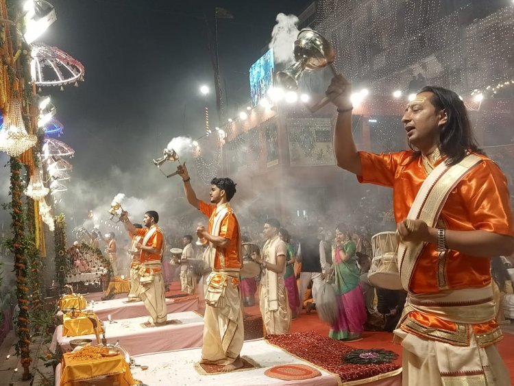 देश-दुनिया का स्पिरिचुअल इवेंट बन गया है देव दीपावली: सीएम योगी