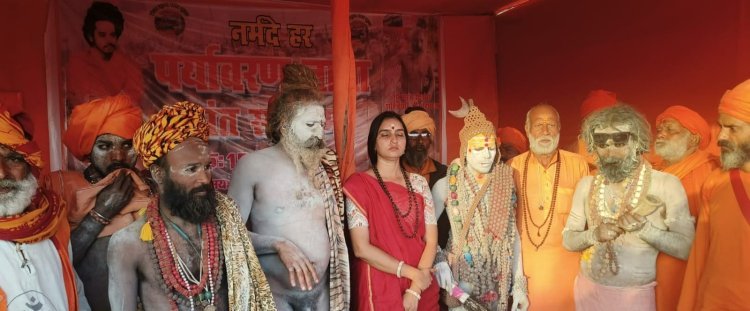 महाकुम्भ में त्रिजटा स्नान करके राजनीति जगत के दिग्गजों ने स्वयं को माना धन्य